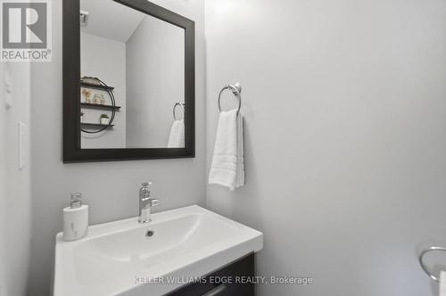 2055 Hunters Wood Drive, Burlington, ON 