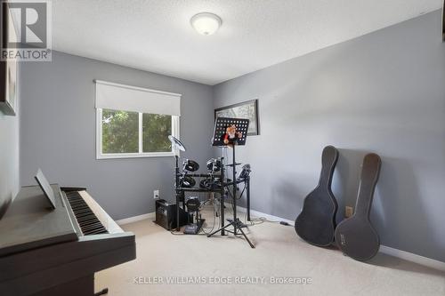 2055 Hunters Wood Drive, Burlington, ON 