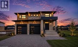 6124 CURLIN Crescent Niagara Falls, ON L2H 3W8