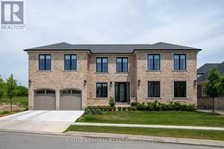 372 MANHATTAN DRIVE London South, ON N6K 0L5