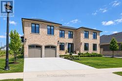 372 MANHATTAN DRIVE  London South, ON N6K 0L5