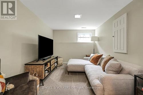 381 Verdon Private, Ottawa, ON 
