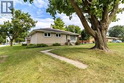 199 TWEEDSMUIR AVENUE East Chatham, ON N7M 4A3