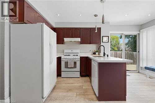 2055 Hunters Wood Drive, Burlington, ON 