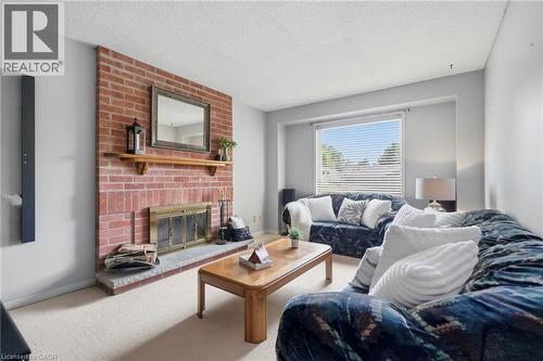 2055 Hunters Wood Drive, Burlington, ON 