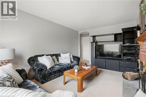 2055 Hunters Wood Drive, Burlington, ON 