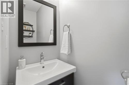 2055 Hunters Wood Drive, Burlington, ON 