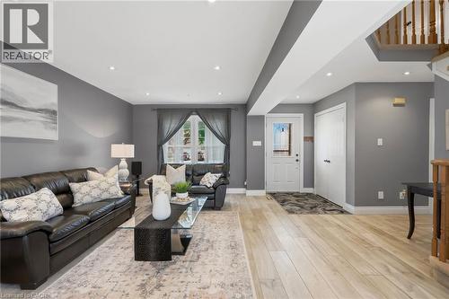 2055 Hunters Wood Drive, Burlington, ON 