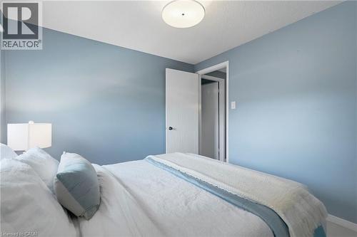 2055 Hunters Wood Drive, Burlington, ON 