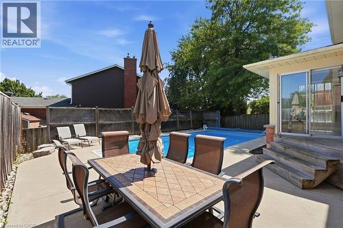 2055 Hunters Wood Drive, Burlington, ON 