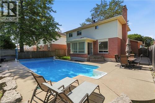 2055 Hunters Wood Drive, Burlington, ON 
