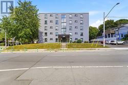 401 - 174 HERKIMER STREET  Hamilton, ON L8P 2H4