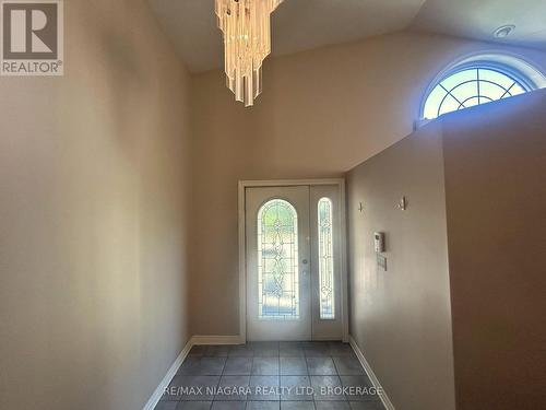 UNIT 1 - 11 URSULA AVENUE , St. Catharines (Burleigh Hill), Ontario L2T 1S9 4