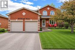 42 FARMSTEAD CRESCENT Barrie, ON L4N 8S1