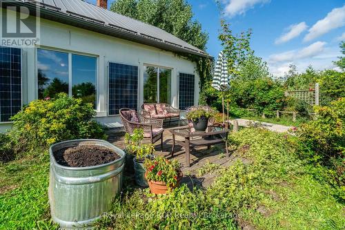 solar system plus passive solar - 323199 Durham Road E, West Grey, ON 