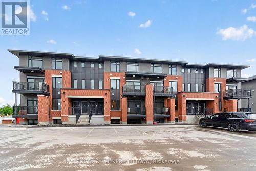 225 STARDUST PRIVATE , Ottawa, Ontario K1T 3W6