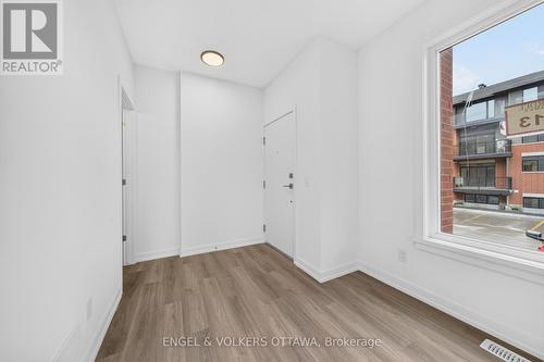 225 STARDUST PRIVATE , Ottawa, Ontario K1T 3W6 2