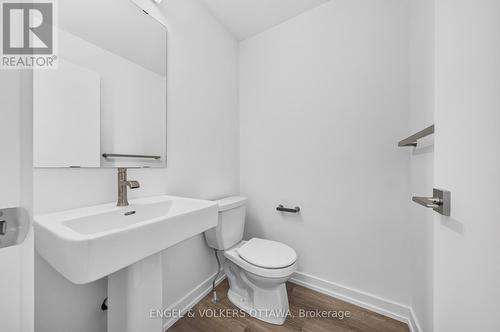 225 STARDUST PRIVATE , Ottawa, Ontario K1T 3W6 4