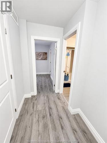 521 CAMPBELL AVENUE , Windsor, Ontario N9B 2H5 5