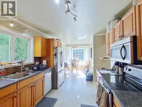 4865 Harvie Ave, Powell River, BC 