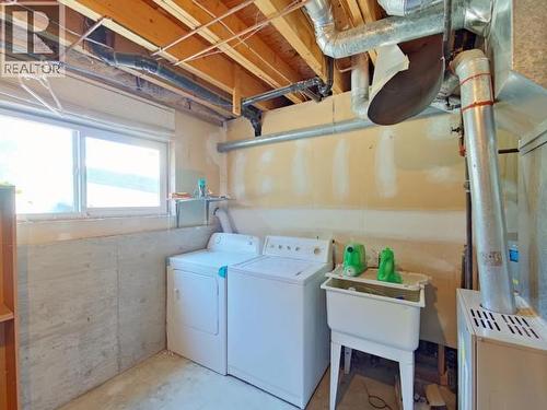 4865 Harvie Ave, Powell River, BC 