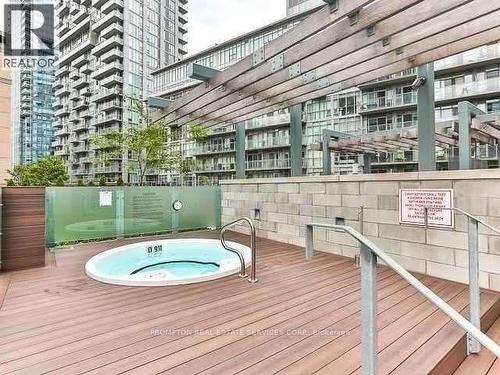 407 - 30 NELSON STREET , Toronto, Ontario M5V 0H5 3