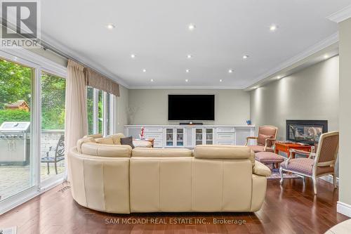 2145 Oneida Crescent, Mississauga, ON 