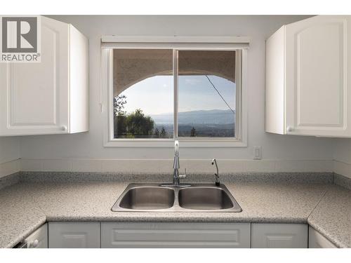 1035 Toovey Road, Kelowna, BC 