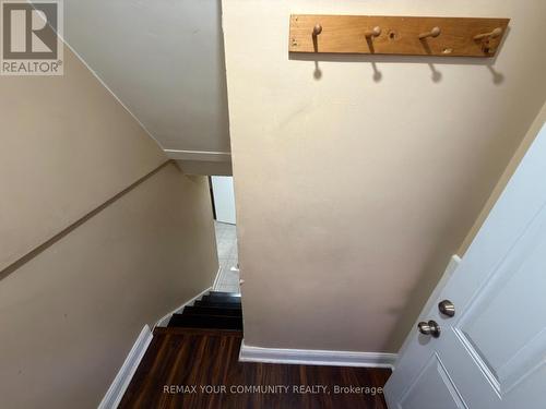 LOWER ROOM 2 - 86 LESMOUNT AVENUE , Toronto, Ontario M4J 3V9 2