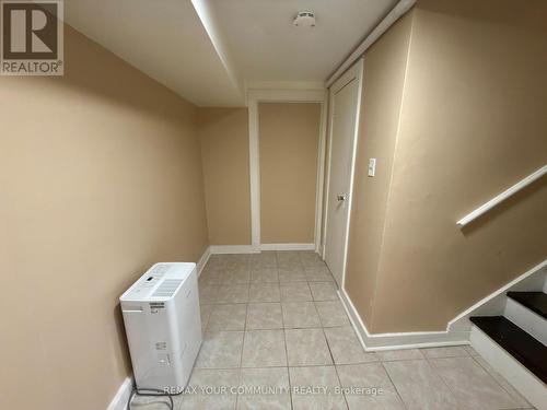 LOWER ROOM 2 - 86 LESMOUNT AVENUE , Toronto, Ontario M4J 3V9 3