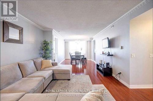 2106 - 115 OMNI DRIVE , Toronto, Ontario M1P 5B4 3
