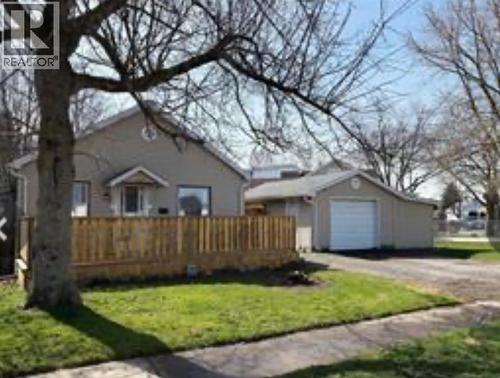 155 Running Creek DRIVE , Wallaceburg, Ontario N8A 3K6 1
