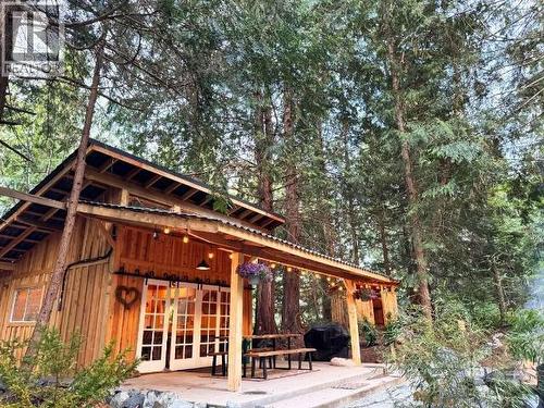 9340 Malaspina Rd, Powell River, BC 