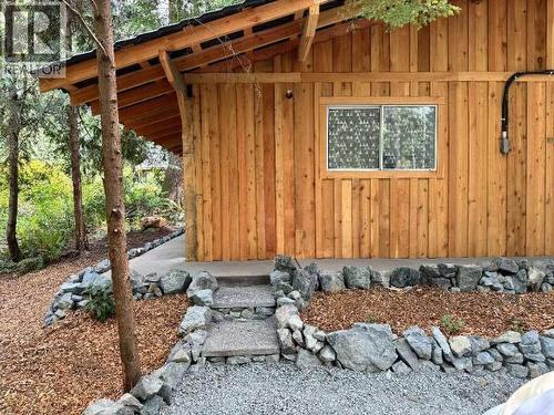 9340 Malaspina Rd, Powell River, BC 