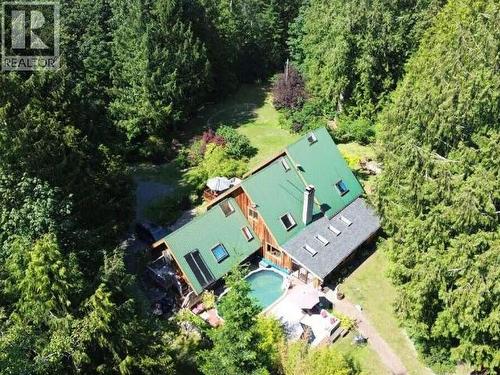 9340 Malaspina Rd, Powell River, BC 