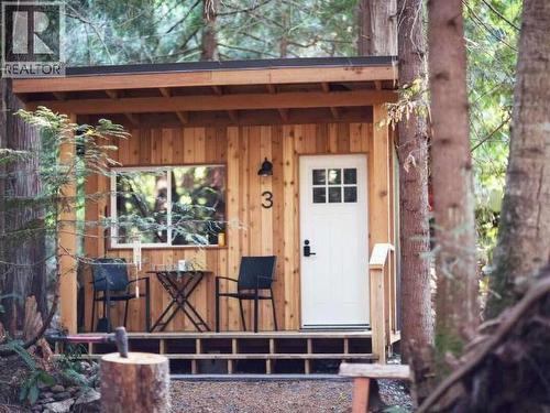 9340 Malaspina Rd, Powell River, BC 