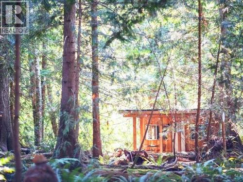 9340 Malaspina Rd, Powell River, BC 