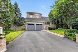 15 KINTAIL COURT Ottawa, ON K2S 1G8
