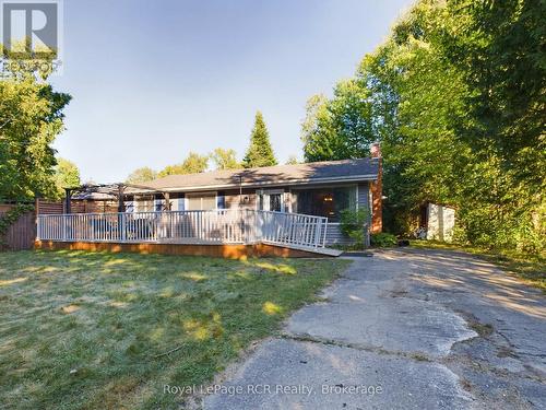 26 ROBERT DRIVE , Saugeen Shores, Ontario N0H 2C5 2