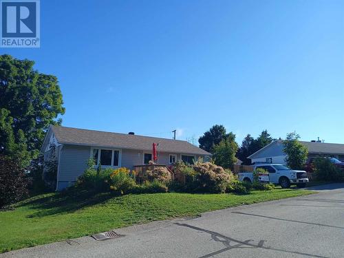 20 Gillanders Rd, Elliot Lake, ON 
