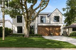 203 WEYBOURNE Road  Oakville, ON L6K 2T7