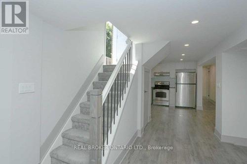 49 FORTROSE CRESCENT , Toronto, Ontario M3A 2H2 3