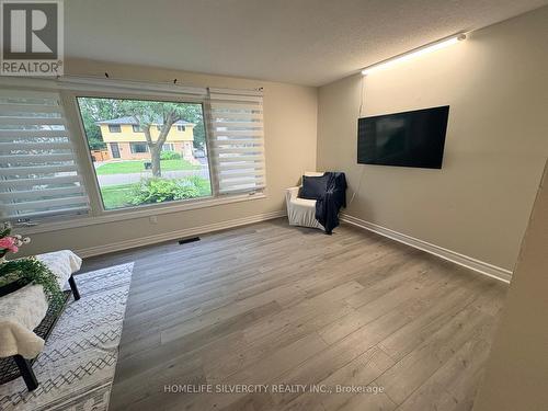 433 A LEE AVENUE , Waterloo, Ontario N2K 2G4 2