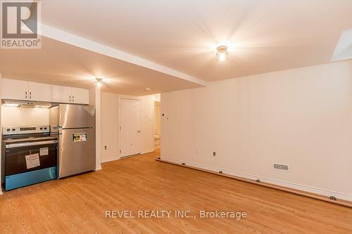LOWER - 86 NOTTINGHAM ROAD , Barrie, Ontario L9J 0L3 2