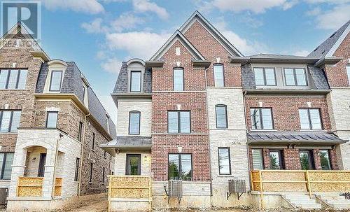 1449 NATIONAL COMMON  Burlington, ON L7P 0V7