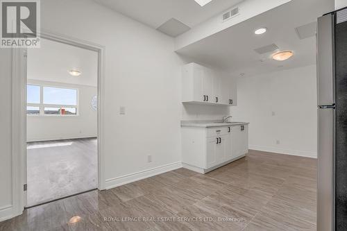 301 Kitchen too - 302 - 2820 Danforth Avenue, Toronto, ON 