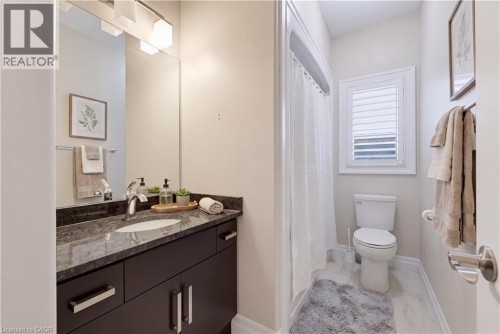 Items in photo are for visualization purposes only and may not be present at the time of visit. - 2800 Sheffield Place, London, ON 