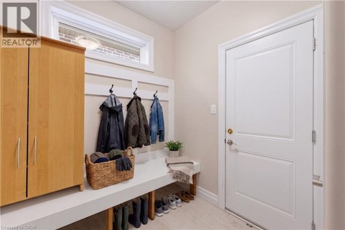 Items in photo are for visualization purposes only and may not be present at the time of visit. - 2800 Sheffield Place, London, ON 
