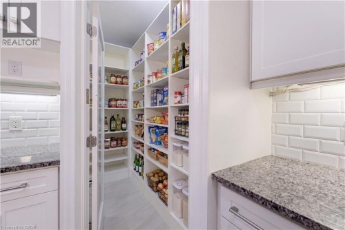 Items in photo are for visualization purposes only and may not be present at the time of visit. - 2800 Sheffield Place, London, ON 