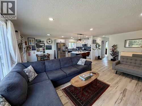 2733 Riverview Drive, Vanderhoof, BC 